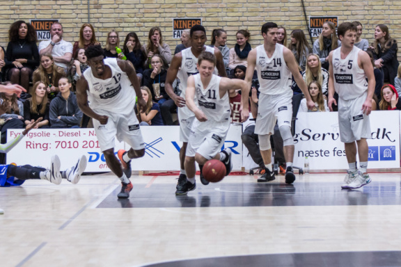 20161124 60D 050-79ers-60D-1k6-q8-44