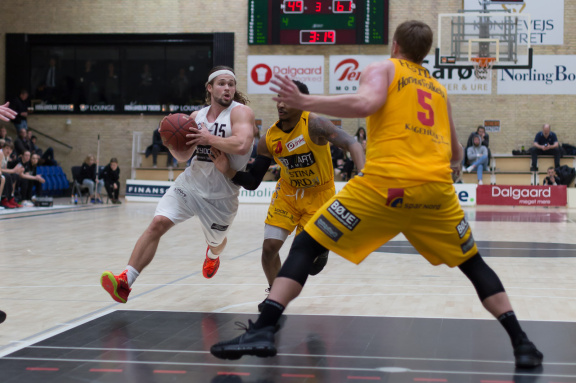 20161207-79ersH-1k6-q7-43