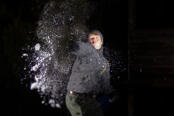 20140202 60D 0048-lukas-puppetwarp-iris-blur