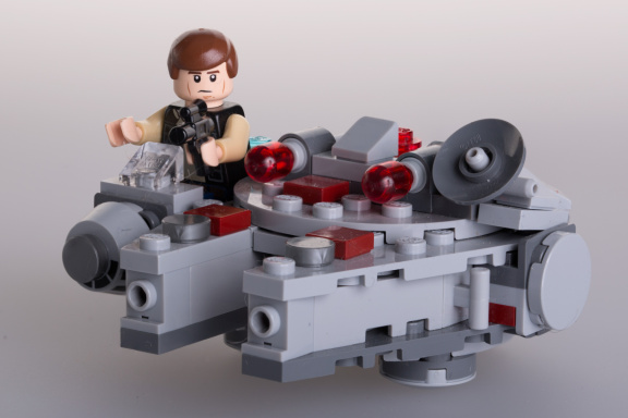 20160307 millenium-falcon-klein-stacked-4k4-q8