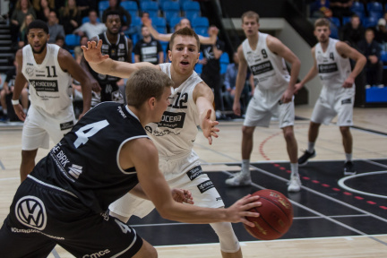 20171018-79ersH-1k5-q7-061