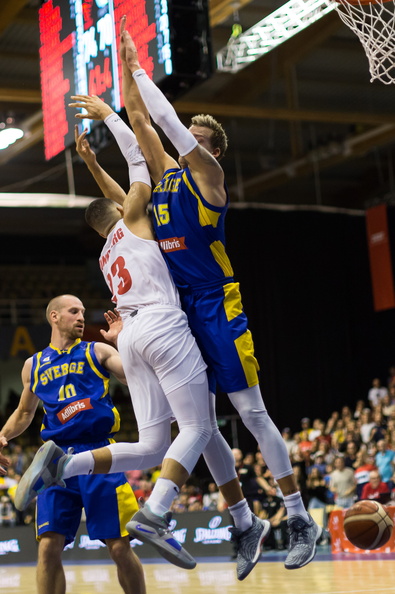 20180916-FIBA-DK-SV-2HT-5D-30